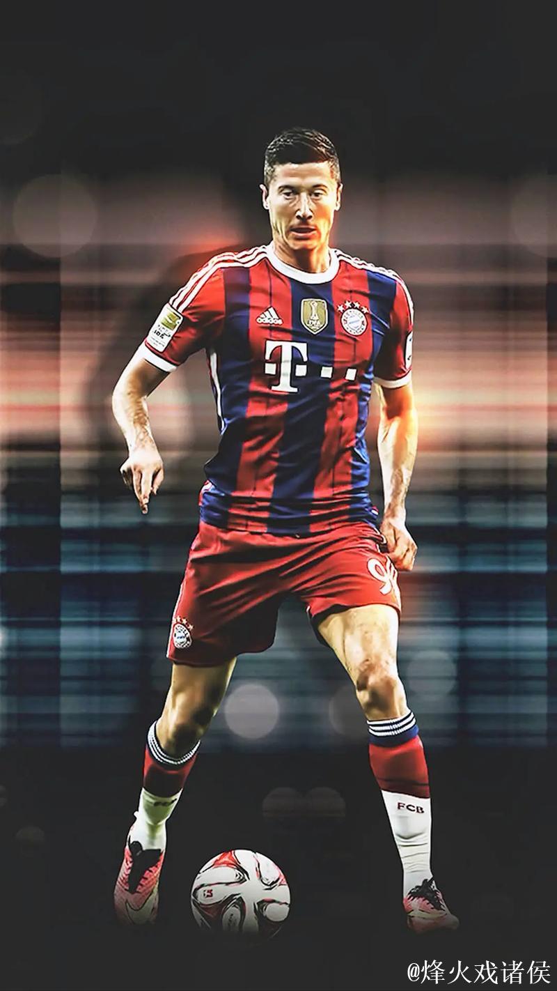 莱万多夫斯基斩获本赛季德甲最佳球员殊荣 莱万多夫斯基斩获本赛季德甲最佳球员殊荣